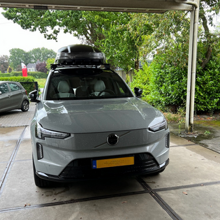 Volvo EX90