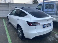Dakdragerset voor de Tesla model 3 (afgebeeld is de aluminium)