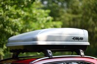 Indruk foto dakkoffer op auto