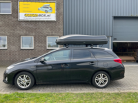 Toyota Auris Sports Tourer | N7 680 liter | Mat zwart | Model Marlin