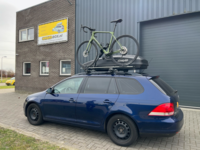 Volkswagen Golf ST | N18 430 liter | Pesio fietsendrager | Mat zwart | Model Crub