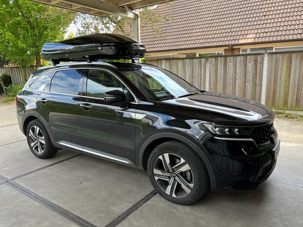 Kia Sorento | N7 680 liter | Hoogglans zwart | Model Marlin