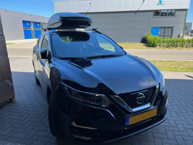 Nissan Qashqai | N18 430 liter | Mat zwart | Model Crub