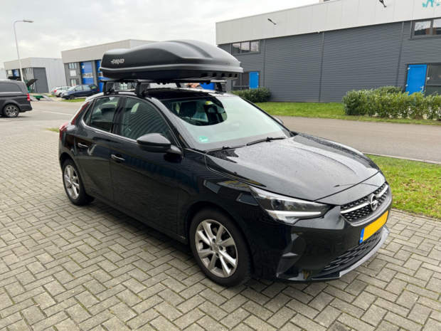 Opel Corsa | N6 480 liter | Mat zwart | Model Marlin