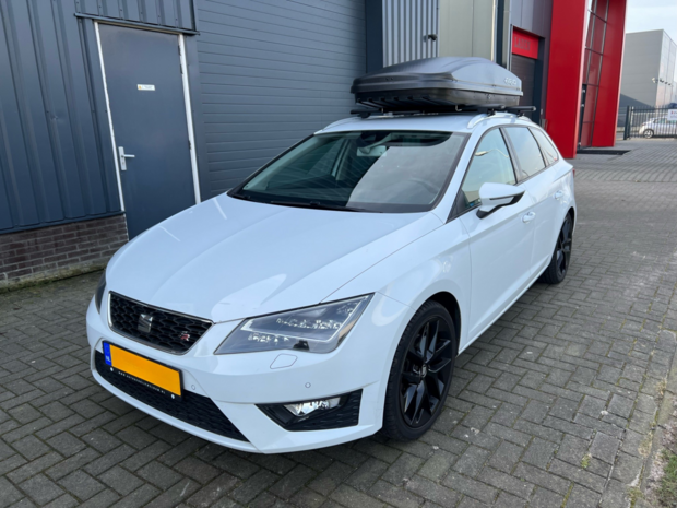 Seat Leon | N18 430 liter | Mat zwart | Model Crub