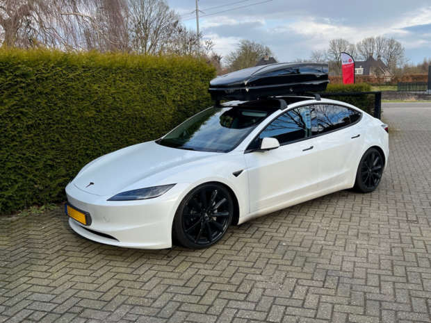 Tesla Model 3 | N20 480 liter | Hoogglans zwart | Model Koral