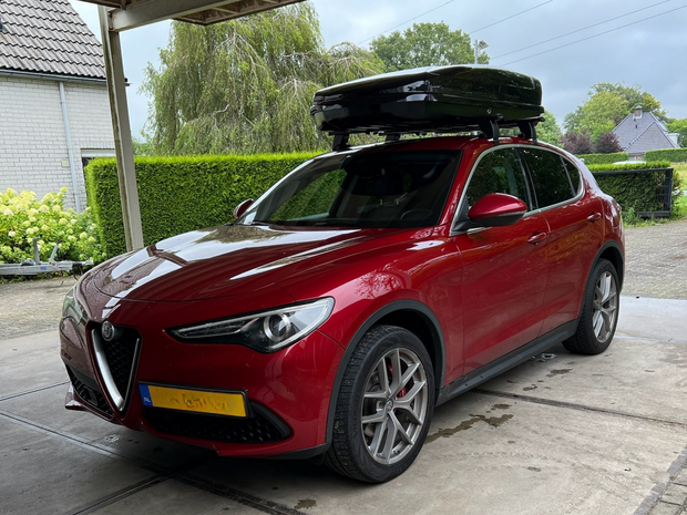 Alfa Romeo Stelvio | N21 630 liter | Hoogglans zwart | Model Koral