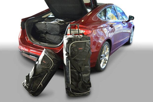 Reistassenset geschikt voor Ford Mondeo V 2014-2022 5-deurs hatchback Original