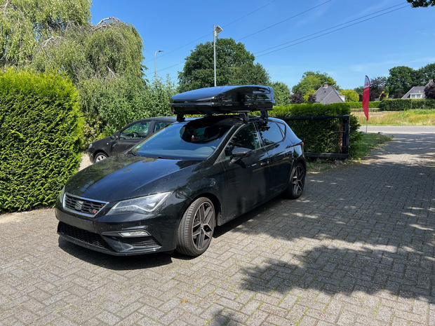 Seat Leon ST | N21 630 liter | Hoogglans zwart | Model Koral