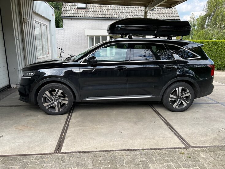 Kia Sorento | N7 680 liter | Hoogglans zwart | Model Marlin