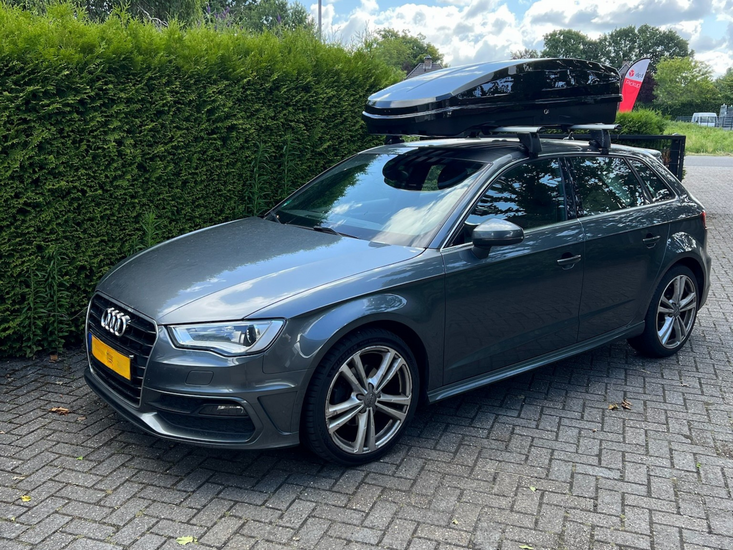 Audi A3 Sportback | N25 480 liter | Hooglans zwart | Model Raya