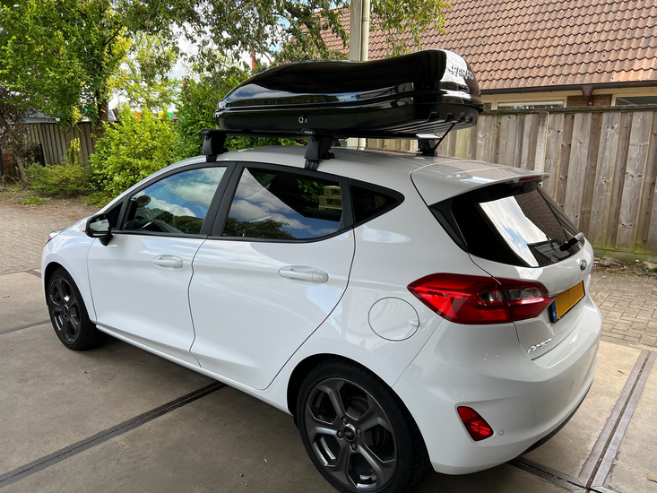 Ford Fiesta | N8 400 liter | Hoogglans zwart | Model Marlin