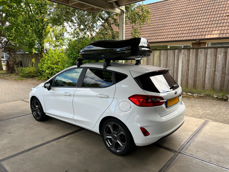 Ford Fiesta | N8 400 liter | Hoogglans zwart | Model Marlin