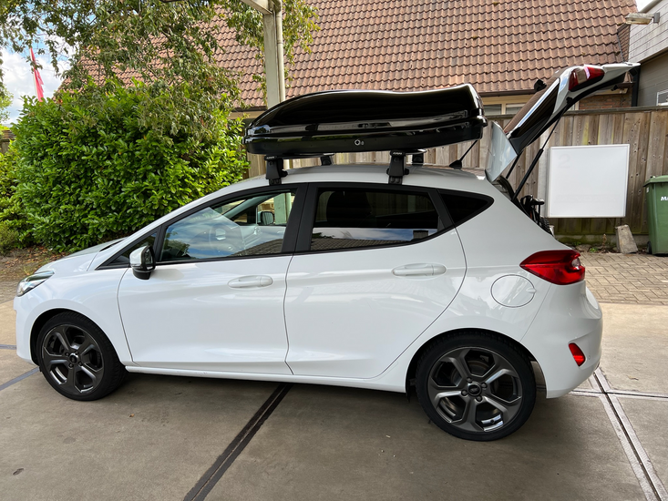 Ford Fiesta | N8 400 liter | Hoogglans zwart | Model Marlin