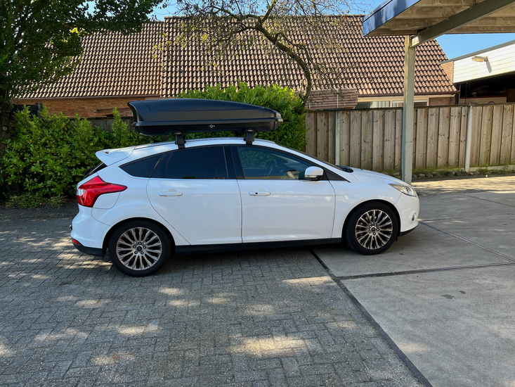 Ford Focus | N20 480 liter | Mat Zwart | Model Koral