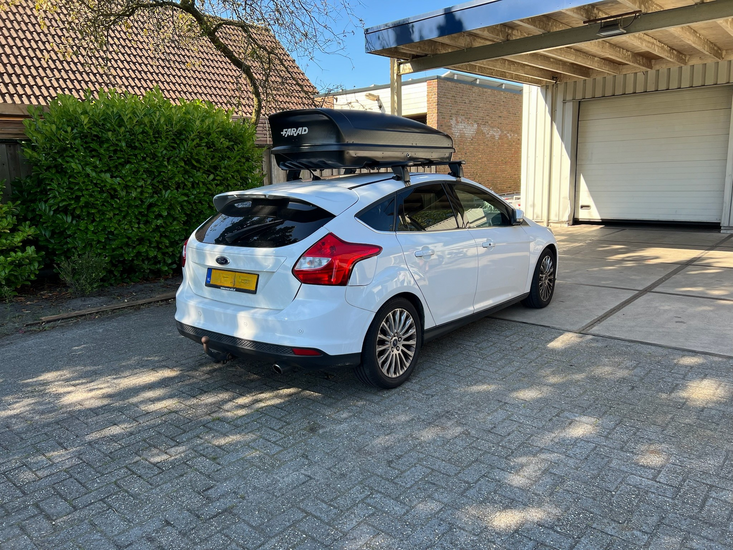 Ford Focus | N20 480 liter | Mat Zwart | Model Koral