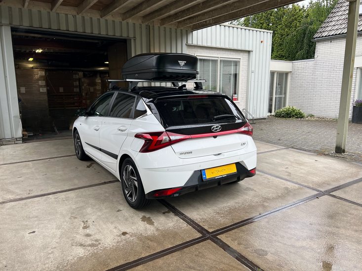 Hyundai i20 | N22 340 liter | Mat zwart | Model Dory
