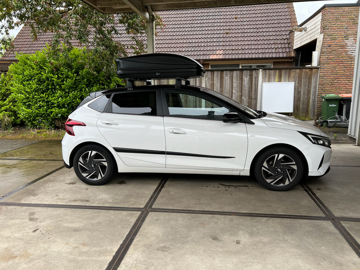 Hyundai i20 | N22 340 liter | Mat zwart | Model Dory