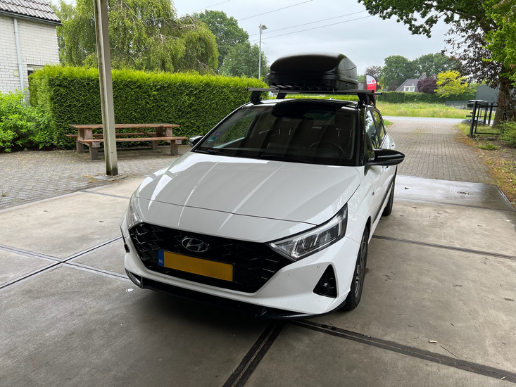 Hyundai i20 | N22 340 liter | Mat zwart | Model Dory