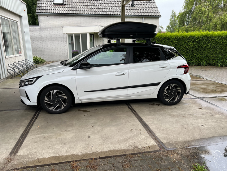 Hyundai i20 | N22 340 liter | Mat zwart | Model Dory