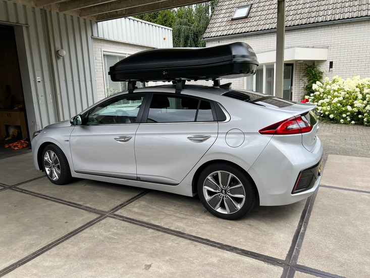 Hyundai Ioniq | N7 680 liter | Mat zwart | Model Marlin