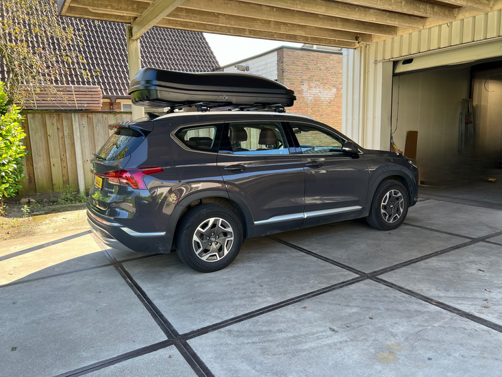 Hyundai SantaFe | N7 680 liter | Mat zwart | Model Marlin
