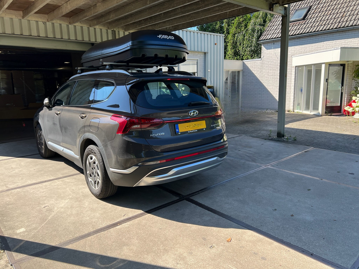 Hyundai SantaFe | N7 680 liter | Mat zwart | Model Marlin