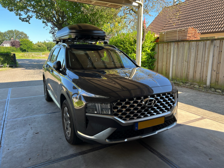Hyundai SantaFe | N7 680 liter | Mat zwart | Model Marlin