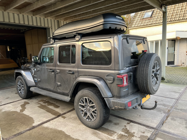 Jeep Wrangler | N7 680 liter | Mat zwart | Model Marlin
