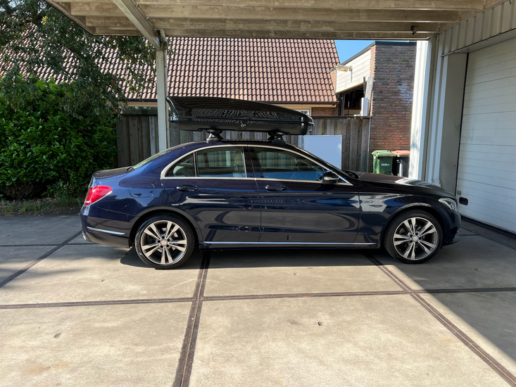 Mercedes C-klasse | N20 480 liter | Hoogglans zwart | Model Koral