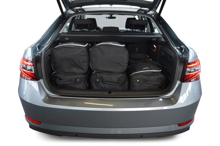 Reistassenset geschikt voor Skoda Superb III (3V) 2015-2024 5-deurs hatchback Original