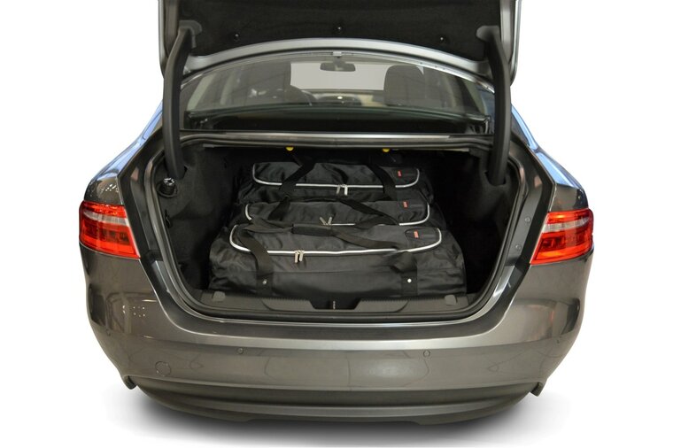Reistassenset geschikt voor Jaguar XE 2015-heden 4-deurs sedan Original
