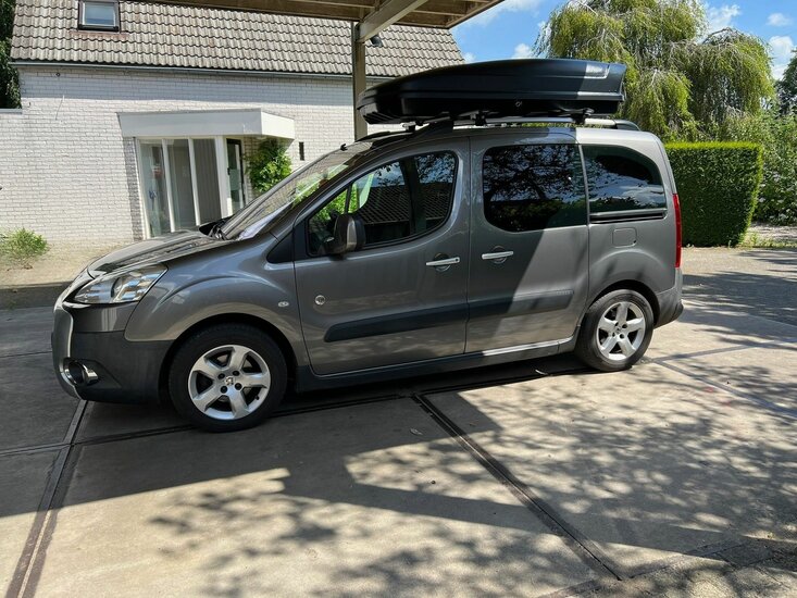 Peugeot Partner Tepee | N21 630 liter | Mat zwart | Model Koral