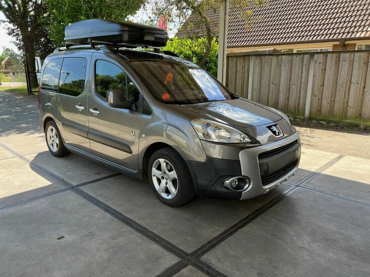 Peugeot Partner Tepee | N21 630 liter | Mat zwart | Model Koral