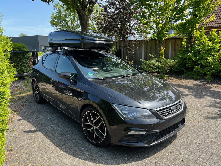 Seat Leon ST | N21 630 liter | Hoogglans zwart | Model Koral