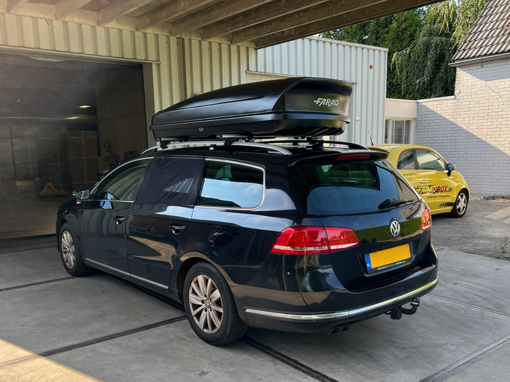 Volkswagen Passat | N21 630 liter | Mat zwart | Model Koral