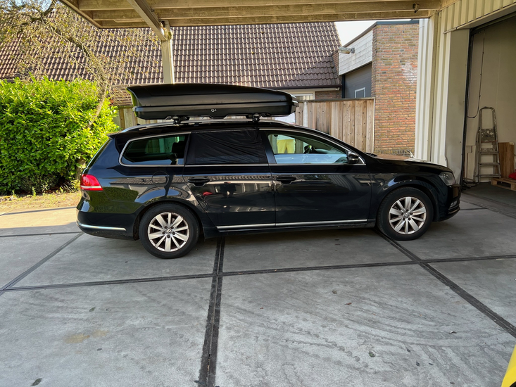 Volkswagen Passat | N21 630 liter | Mat zwart | Model Koral