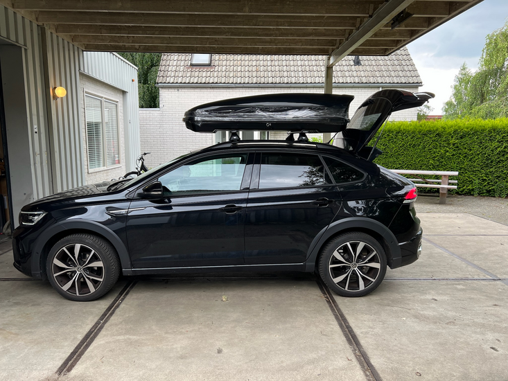 Volkswagen Taigo | N20 480 liter | Hoogglans zwart | Model Koral