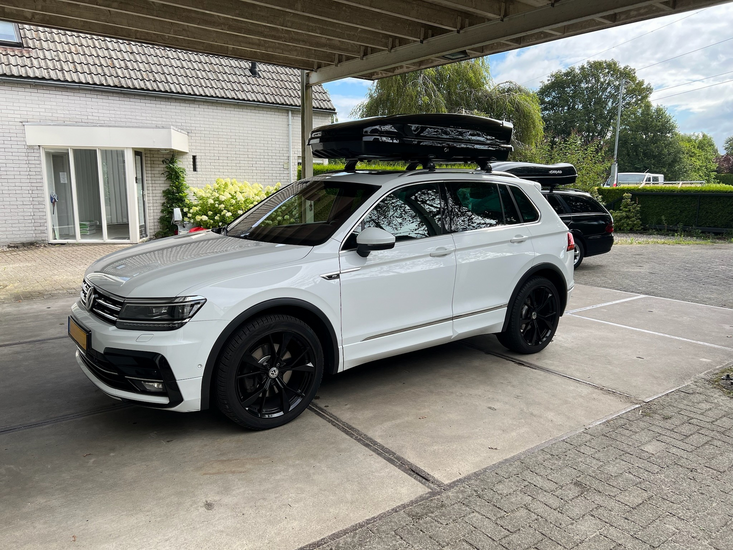Volkswagen Tiguan | N21 630 liter | Hoogglans zwart | Model Koral