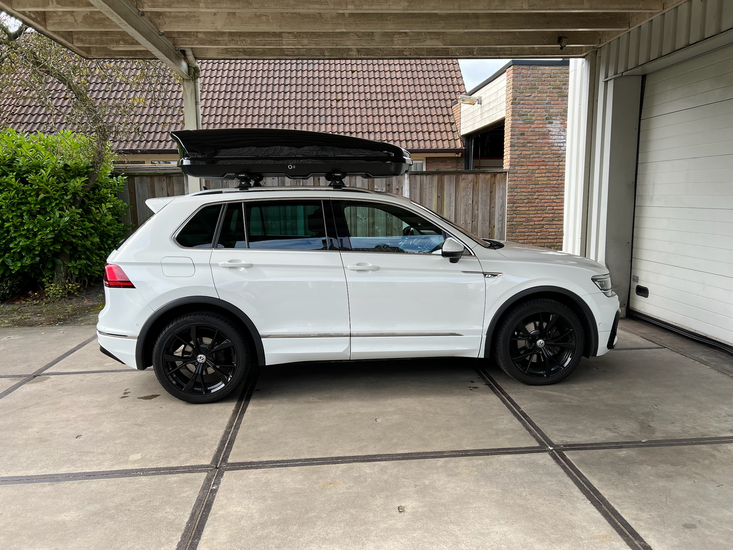 Volkswagen Tiguan | N21 630 liter | Hoogglans zwart | Model Koral