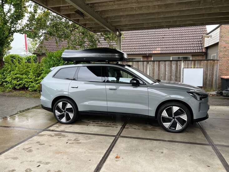 Volvo EX90 | N7 680 liter | Mat zwart | Model Marlin