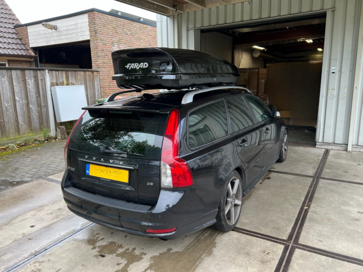 Volvo V50 | N21 630 liter | Hoogglans zwart | Model Koral