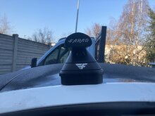 Dakdragerset voor de Tesla model 3 (afgebeeld is de aluminium)