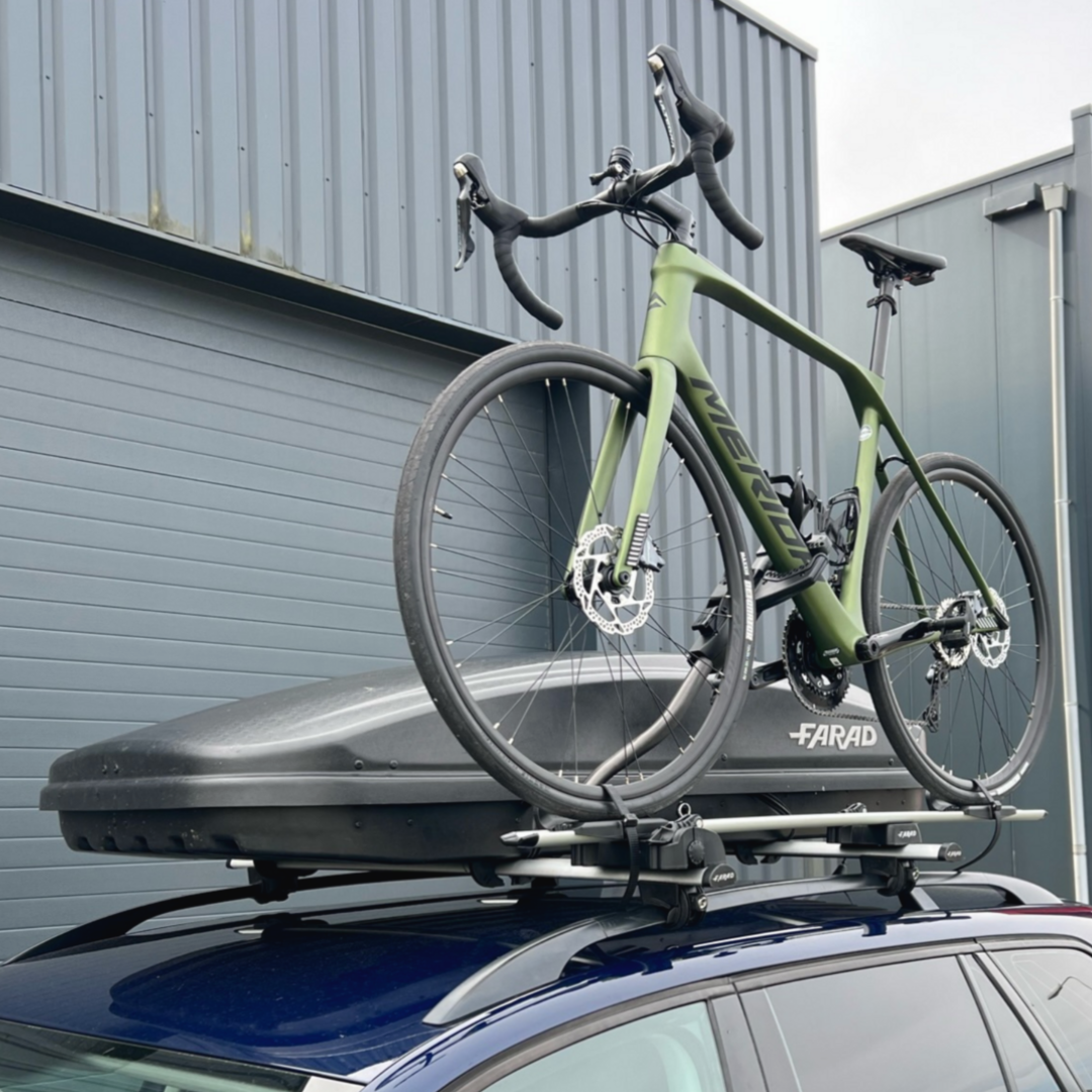Fietsendrager op het dak of achterop? De verschillen uitgelegd
